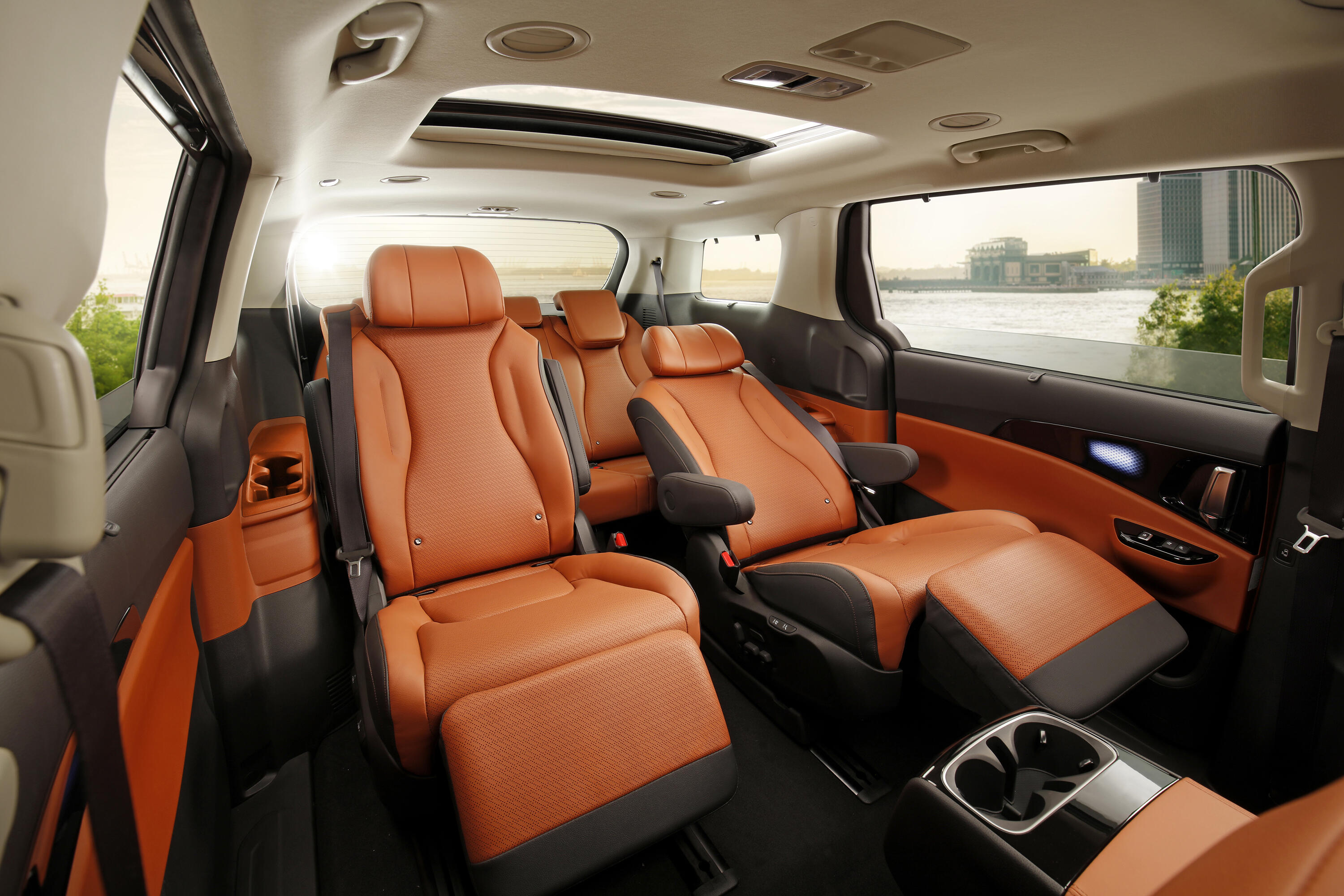 minivan with captain seats